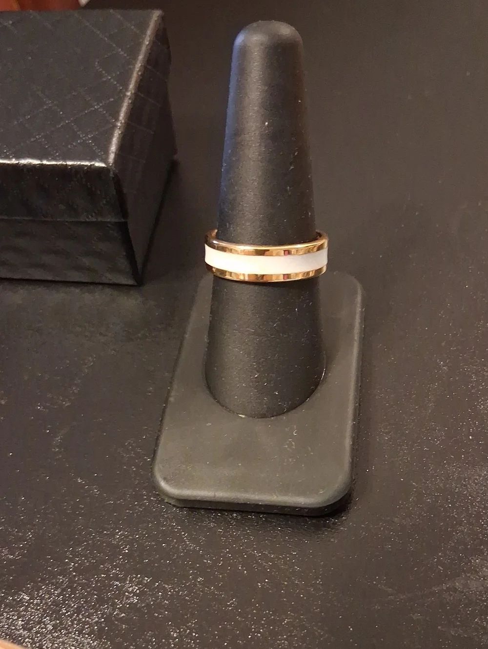 White Enamel Womens Ring Size 8 New In Box